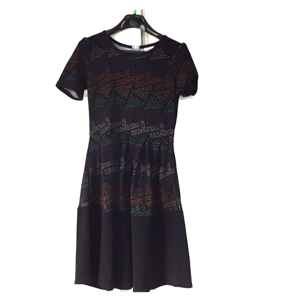 Black and rainbow color geometric pattern Amelia